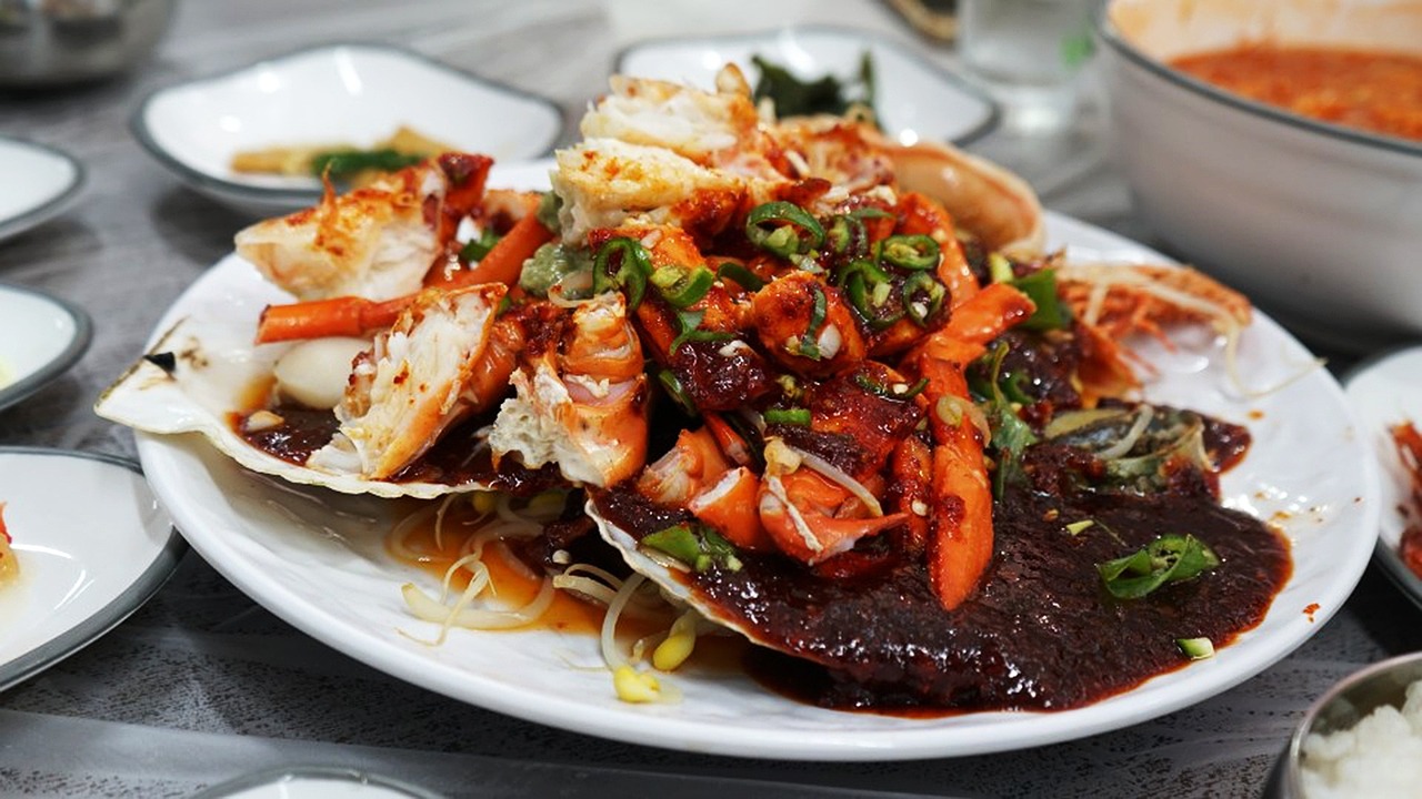 속초 대포항의 대게, 맛과 즐거움을 담다